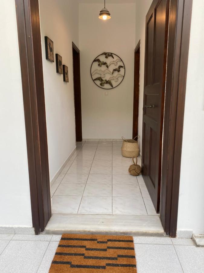 דירות Varnavas Eratous Seaside House מראה חיצוני תמונה