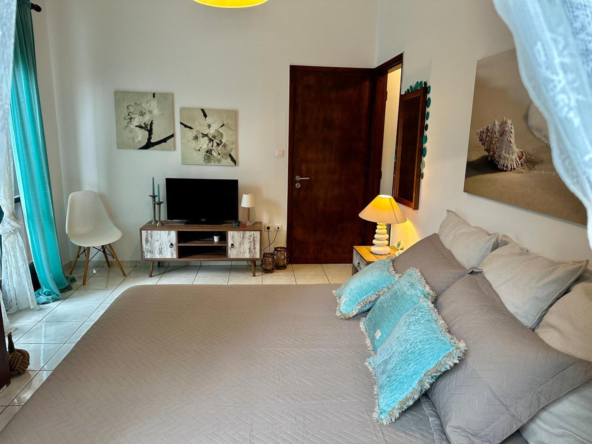 דירות Varnavas Eratous Seaside House מראה חיצוני תמונה