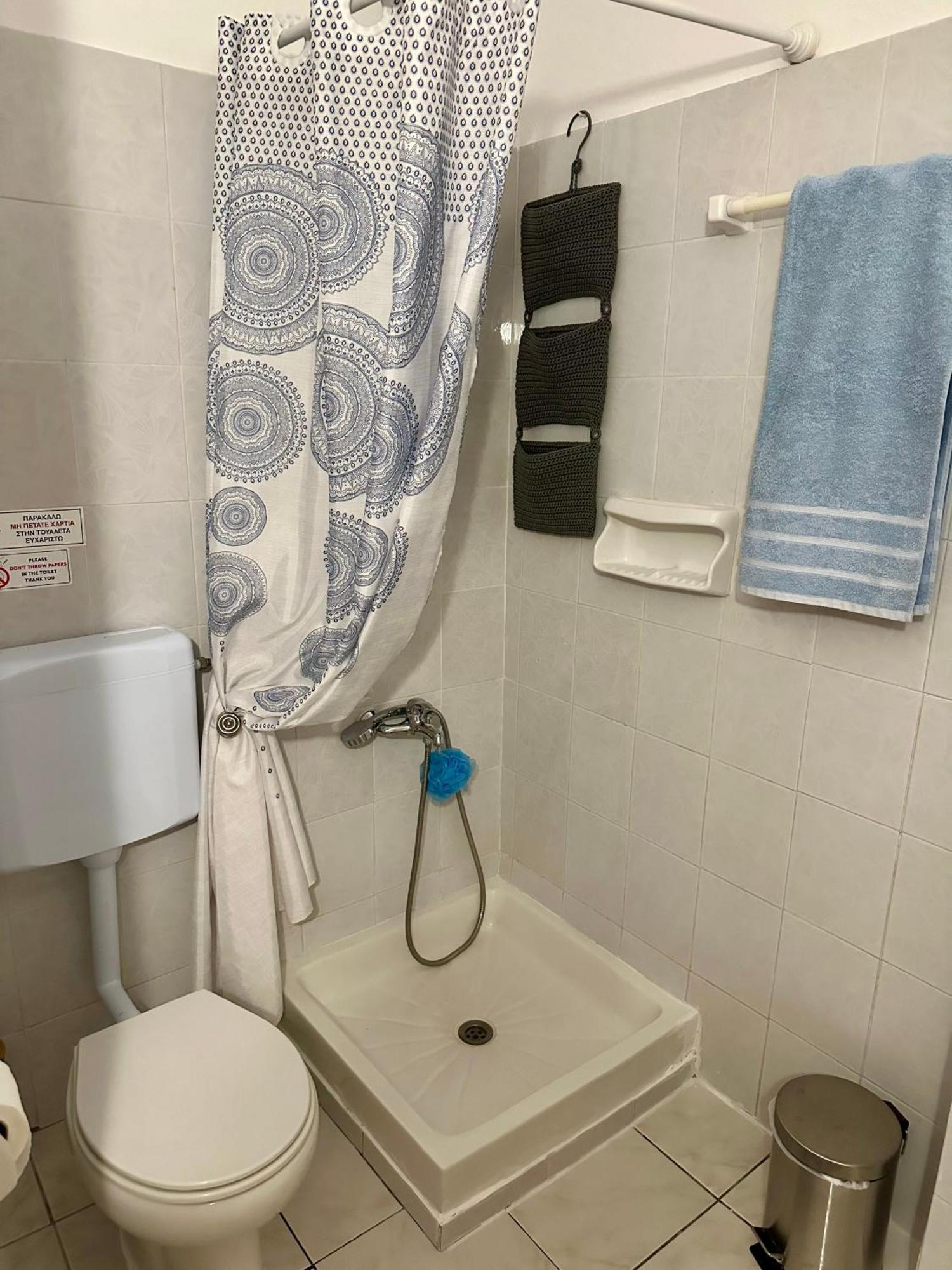 דירות Varnavas Eratous Seaside House מראה חיצוני תמונה